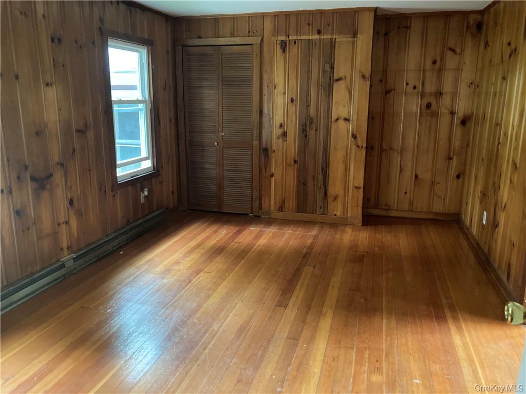 29 Jones Road, Unit 2 Warwick, NY 10990 - Photo 5 of 8 First floor Master