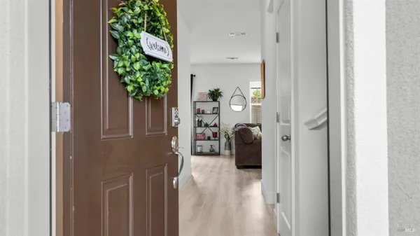 $817,900 | 6083 Oak Leaf Place, Rohnert Park, CA 94928