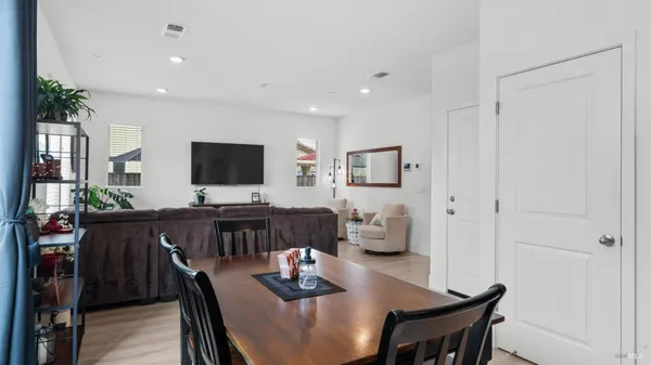 $795,000 | 6083 Oak Leaf Place, Rohnert Park, CA 94928