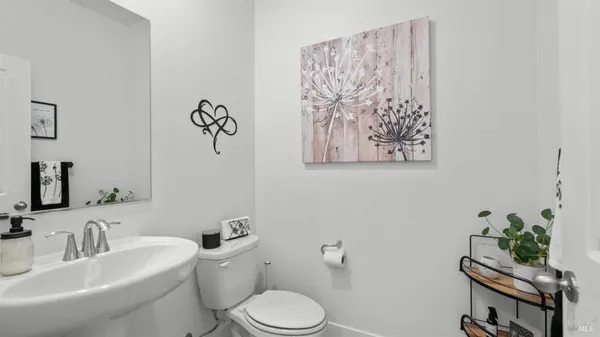 $795,000 | 6083 Oak Leaf Place, Rohnert Park, CA 94928