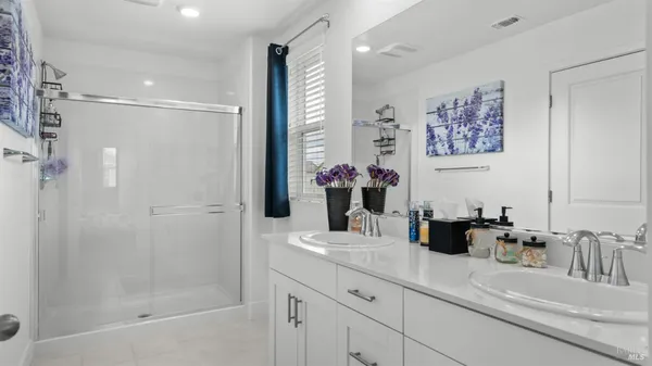 $817,900 | 6083 Oak Leaf Place, Rohnert Park, CA 94928