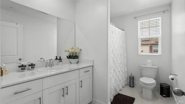 $817,900 | 6083 Oak Leaf Place, Rohnert Park, CA 94928