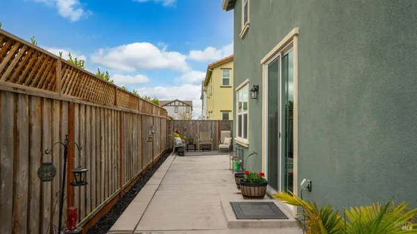 $795,000 | 6083 Oak Leaf Place, Rohnert Park, CA 94928