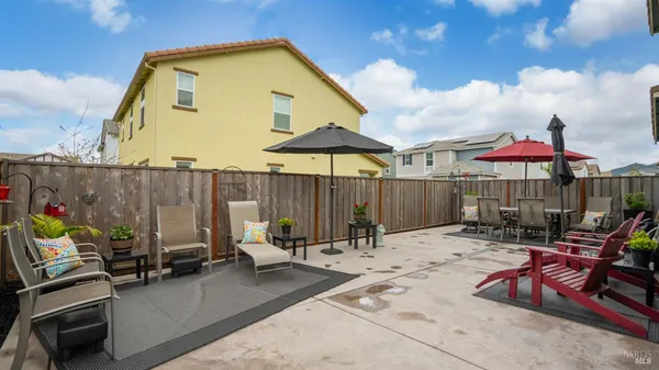 $817,900 | 6083 Oak Leaf Place, Rohnert Park, CA 94928