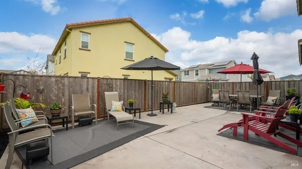 $817,900 | 6083 Oak Leaf Place, Rohnert Park, CA 94928