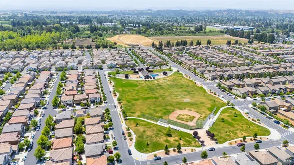 $795,000 | 6083 Oak Leaf Place, Rohnert Park, CA 94928