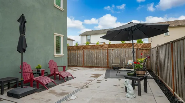 $817,900 | 6083 Oak Leaf Place, Rohnert Park, CA 94928