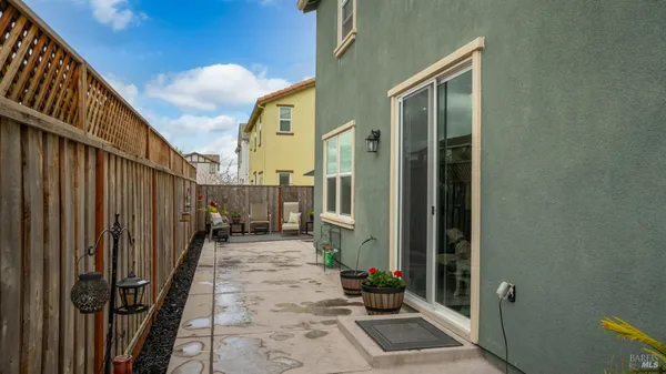 $817,900 | 6083 Oak Leaf Place, Rohnert Park, CA 94928