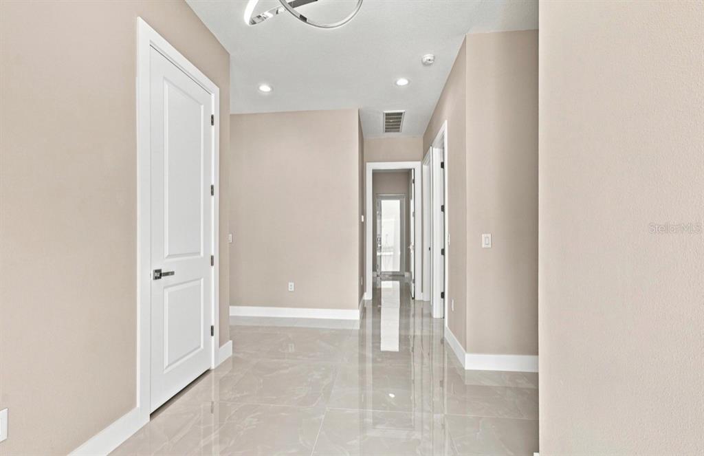 15436 Casey Road Tampa, FL 33624 - Photo 19 of 100 Gallery Image 19