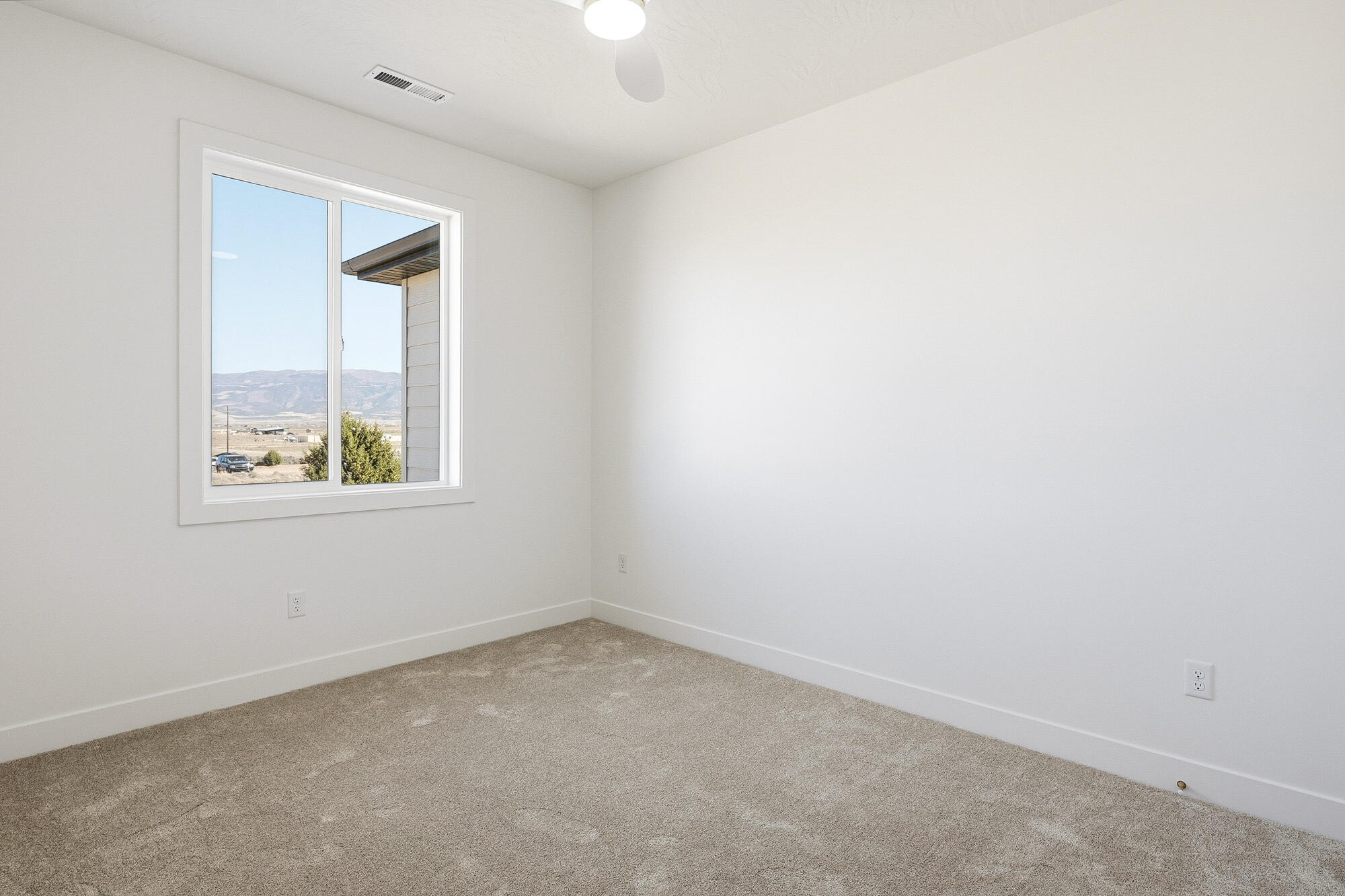 4192 West Midvalley Road Cedar City, UT 84721 - Photo 39 of 59 4192 W Midvalley Updates-43