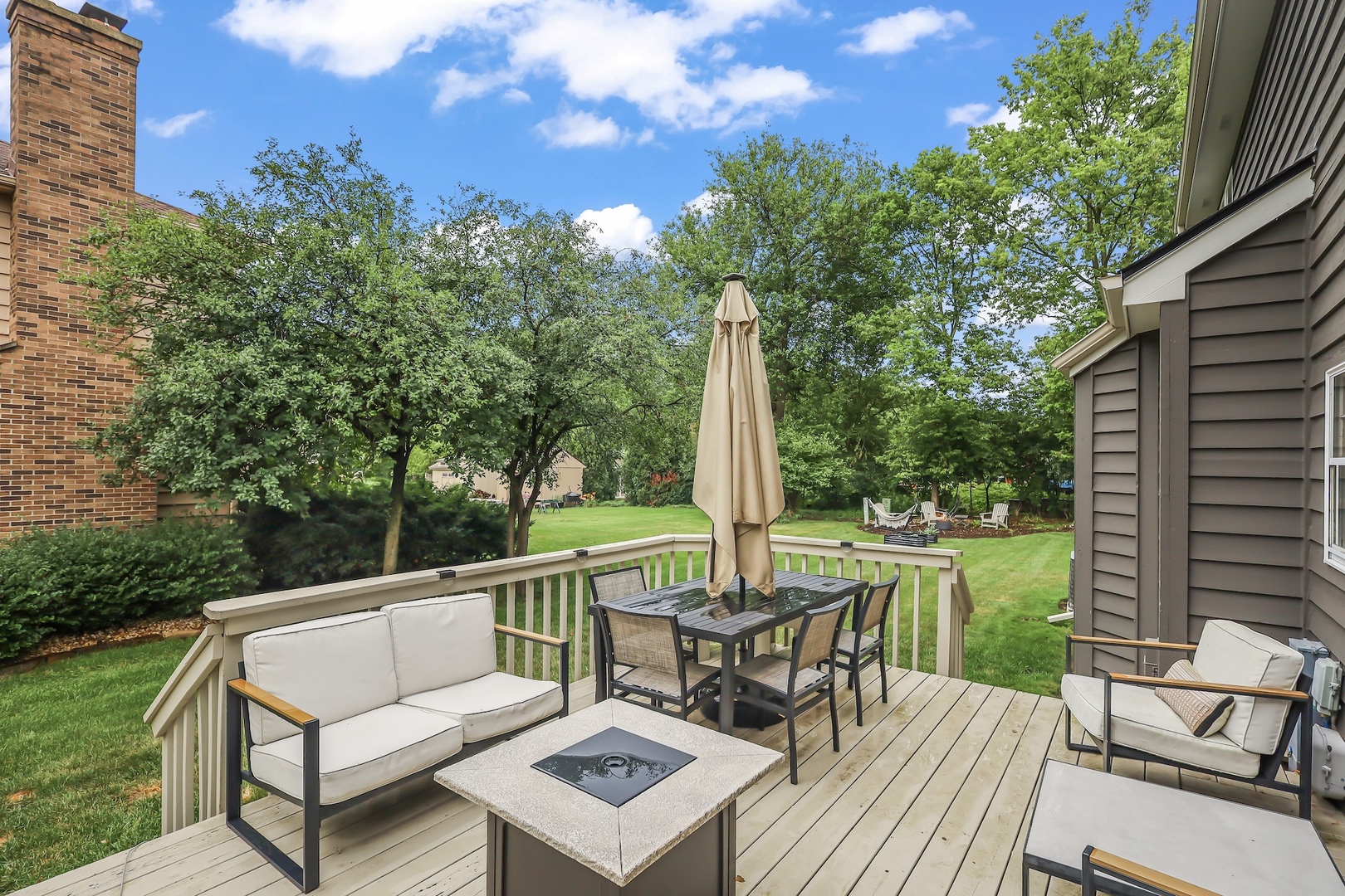 1091 Danforth Drive Batavia, IL 60510 - Photo 31 of 40 a view of a patio with a table chairs and a table