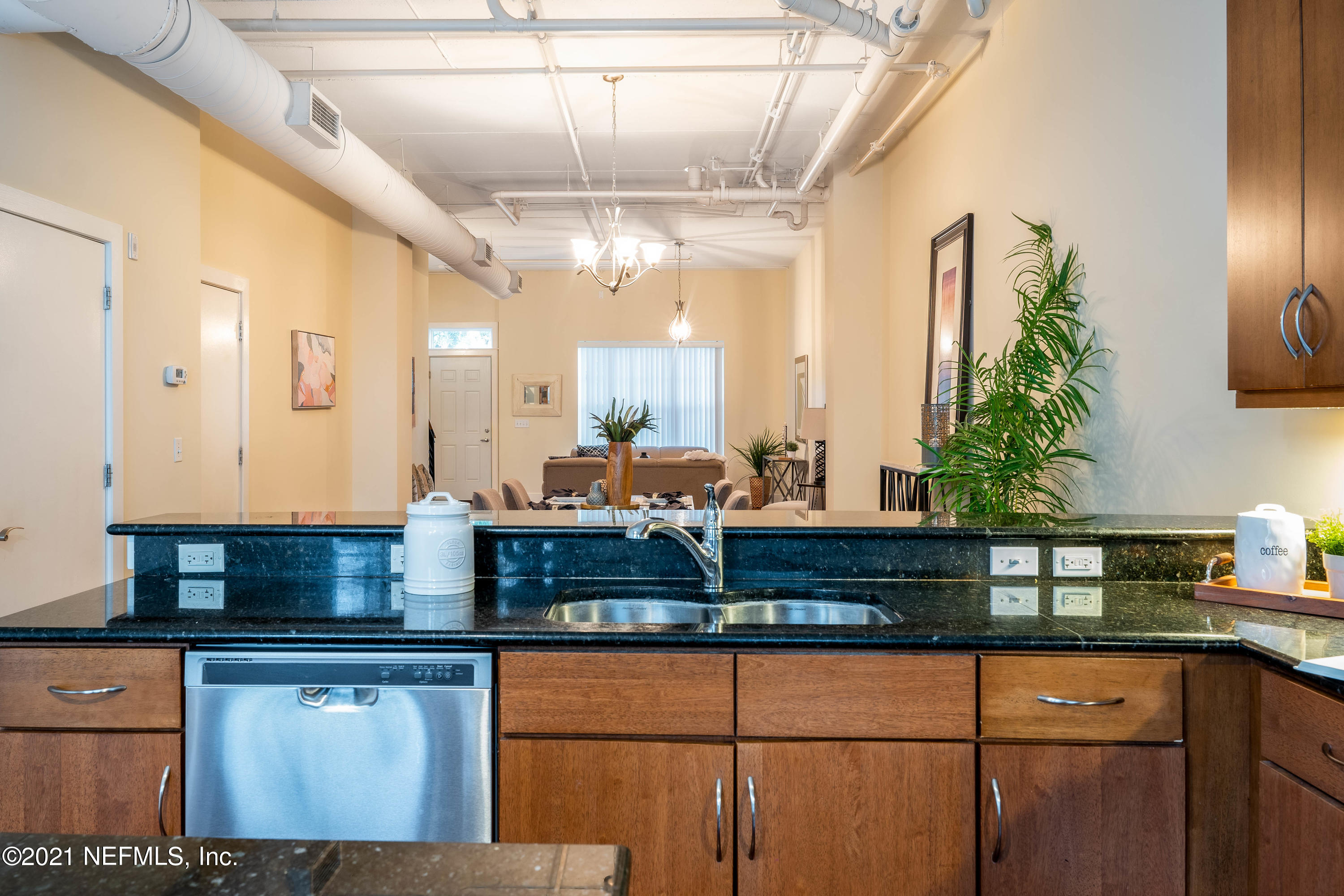 1661 Riverside Avenue, Unit 104 Jacksonville, FL 32204 - Photo 9 of 33 Kitchen