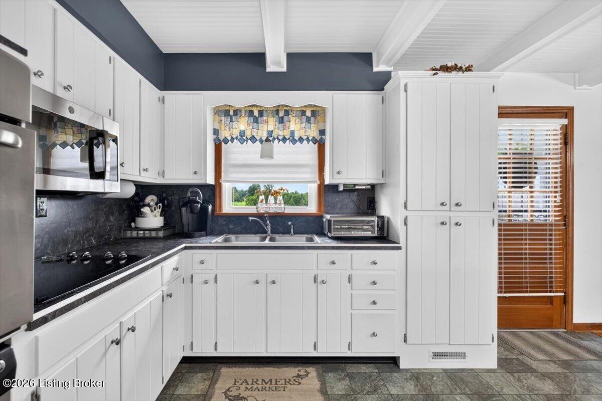 5648 Fisherville Road Simpsonville, KY 40067 - Photo 14 of 40 Kitchen (3)