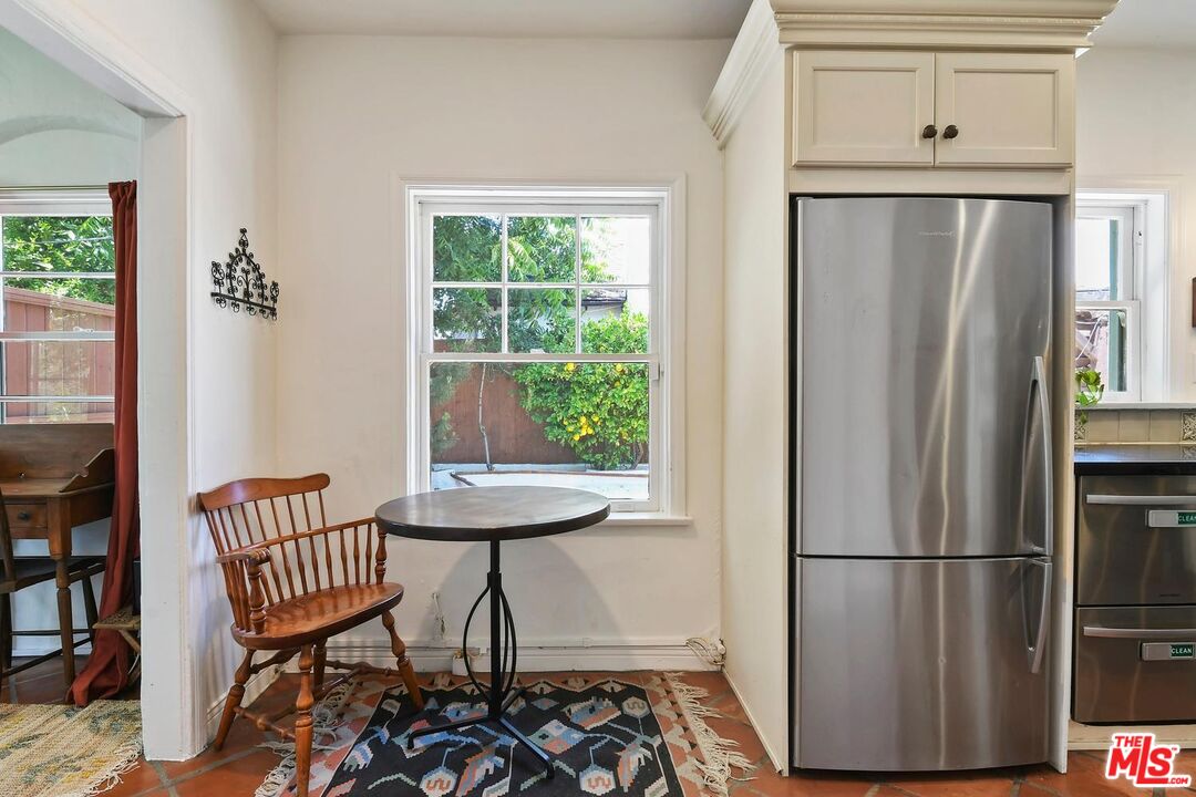 831 East Rio Grande Street Pasadena, CA 91104 - Photo 16 of 43