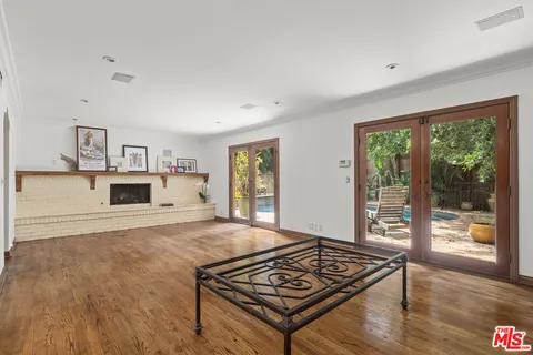 $2,199,000 | 2695 La Cuesta Drive, Los Angeles, CA 90046
