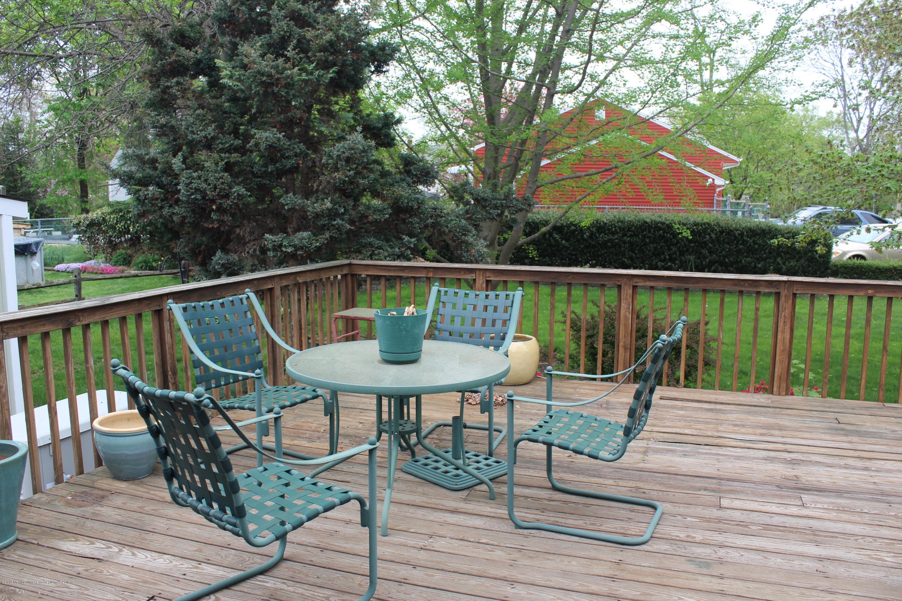 323 Edgemoor Road Belford, NJ 07718 - Photo 14 of 20 IMG_9117 PATIO