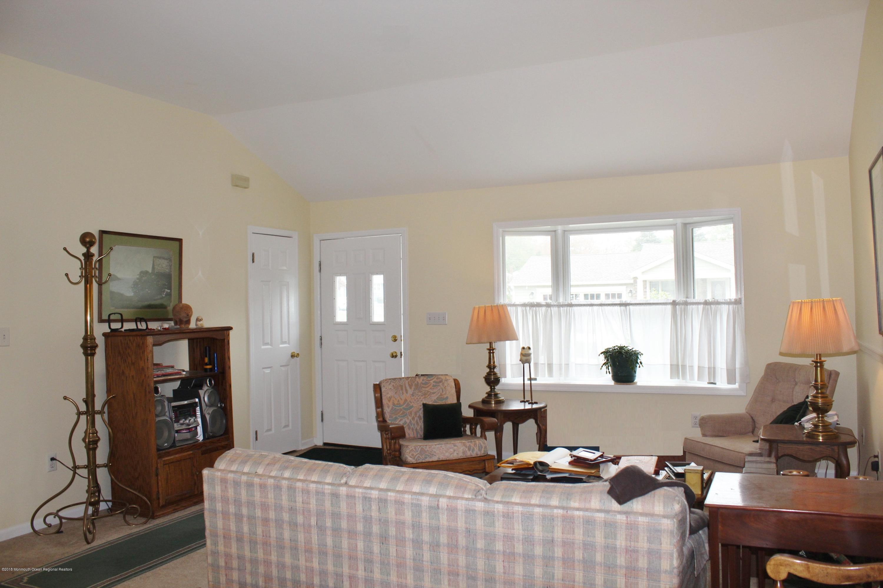 323 Edgemoor Road Belford, NJ 07718 - Photo 3 of 20 IMG_9097 LR