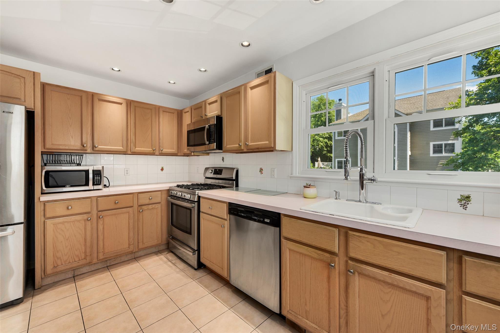 21 Brookridge Court Rye Brook, NY 10573 - Photo 11 of 20