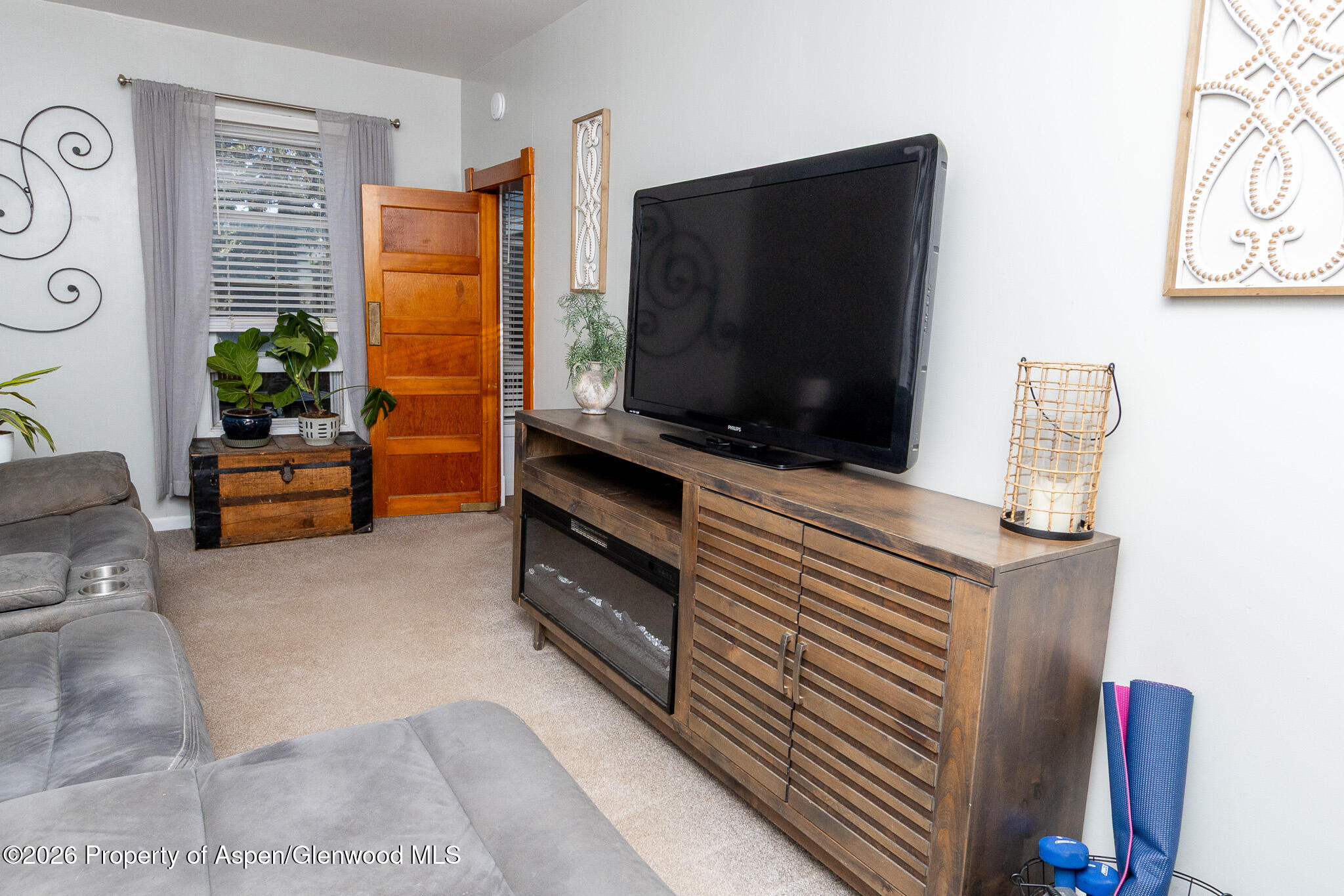 112 Main Street Meeker, CO 81641 - Photo 12 of 59 Living Room