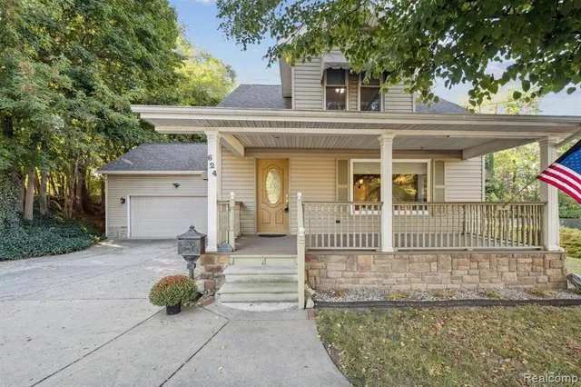 $3,000 | 624 East Main Street, Brighton, MI 48116