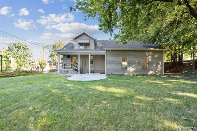 $3,000 | 624 East Main Street, Brighton, MI 48116