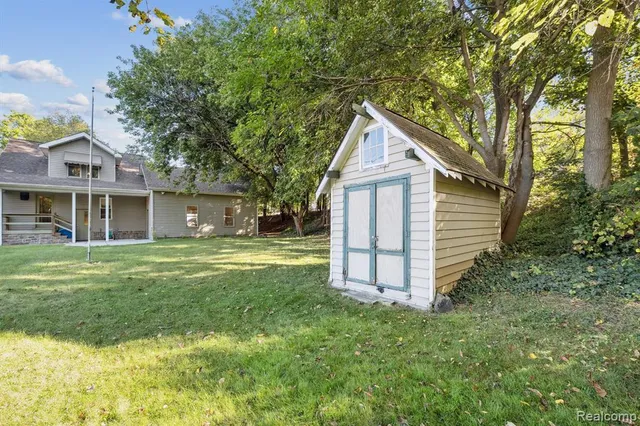 $3,000 | 624 East Main Street, Brighton, MI 48116