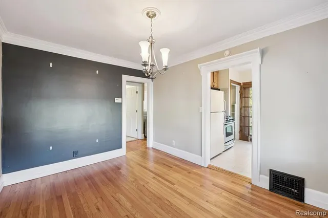 $3,000 | 624 East Main Street, Brighton, MI 48116