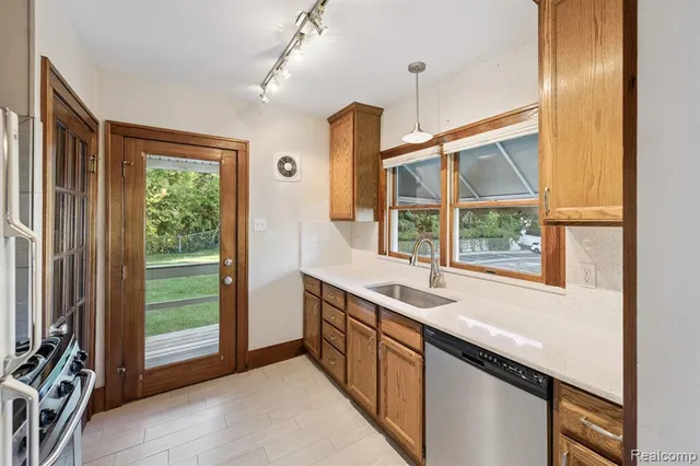 $3,000 | 624 East Main Street, Brighton, MI 48116