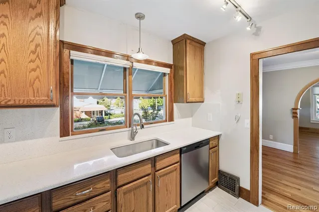 $3,000 | 624 East Main Street, Brighton, MI 48116