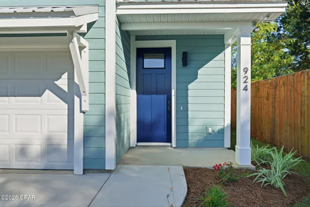 $2,200 | 924 Grace Avenue, Panama City, FL 32401
