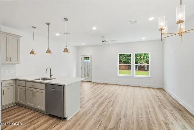 $2,200 | 924 Grace Avenue, Panama City, FL 32401