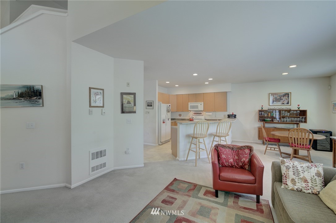 5009 Talbot Place South, Unit D Renton, WA 98055 - Photo 14 of 34 Gallery Image 14