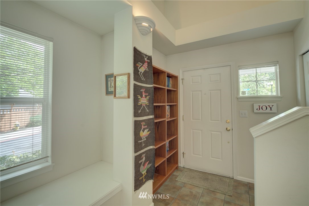 5009 Talbot Place South, Unit D Renton, WA 98055 - Photo 3 of 34 Gallery Image 3