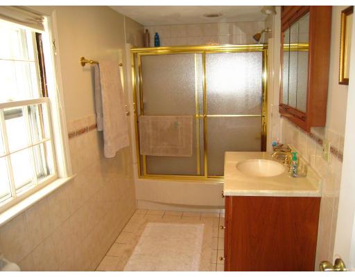 36 Morrison Road Wakefield, MA 01880 - Photo 6 of 13 Gallery Image 6