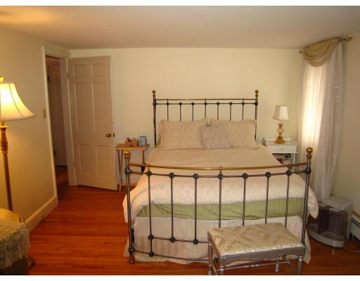 36 Morrison Road Wakefield, MA 01880 - Photo 7 of 13 Gallery Image 7