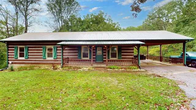 $399,900 | 2845 Hillcrest Drive, Centerville, TN 37033