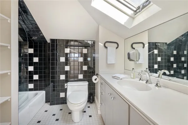 $2,195,000 | 98 Congdon Street, Providence, RI 02906