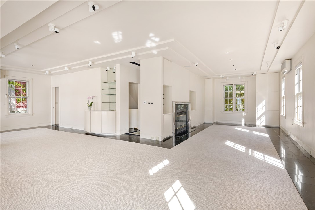 98 Congdon Street Providence, RI 02906 - Photo 8 of 35