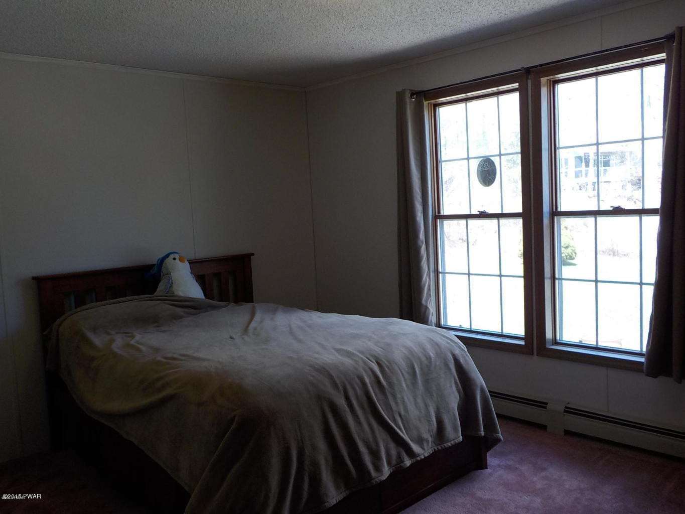 128 Frank Road Road Hawley, PA 18428 - Photo 12 of 37