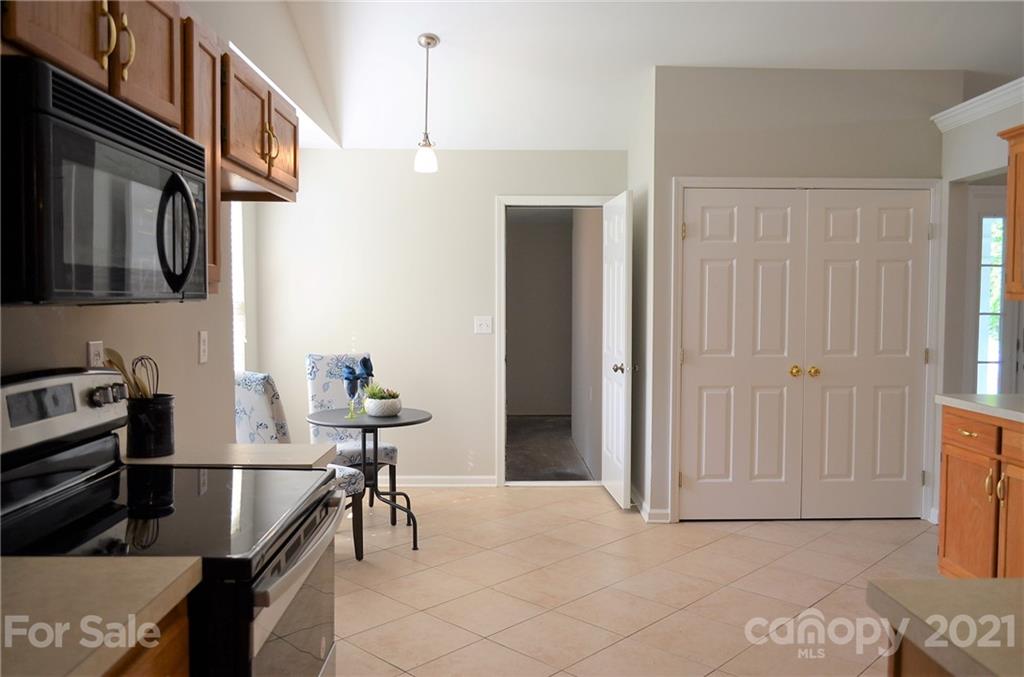 12322 Cardinal Point Road Charlotte, NC 28269 - Photo 17 of 48 Gallery Image 17