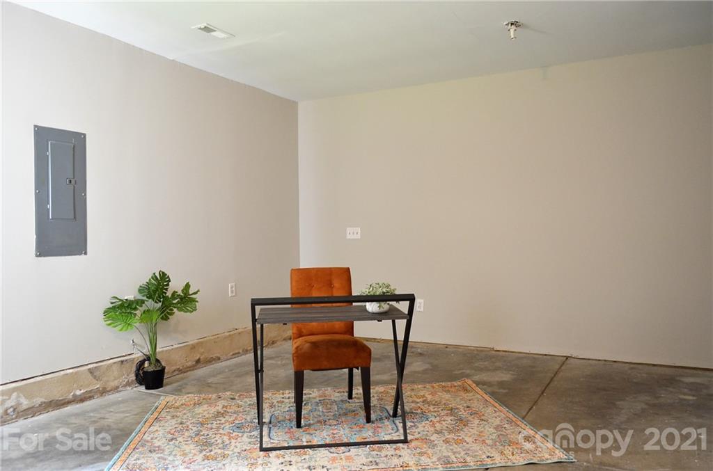 12322 Cardinal Point Road Charlotte, NC 28269 - Photo 24 of 48 Gallery Image 24