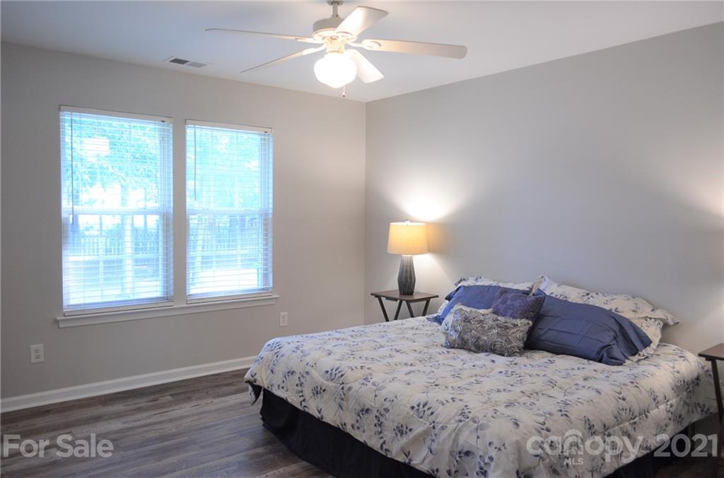 12322 Cardinal Point Road Charlotte, NC 28269 - Photo 26 of 48 Gallery Image 26
