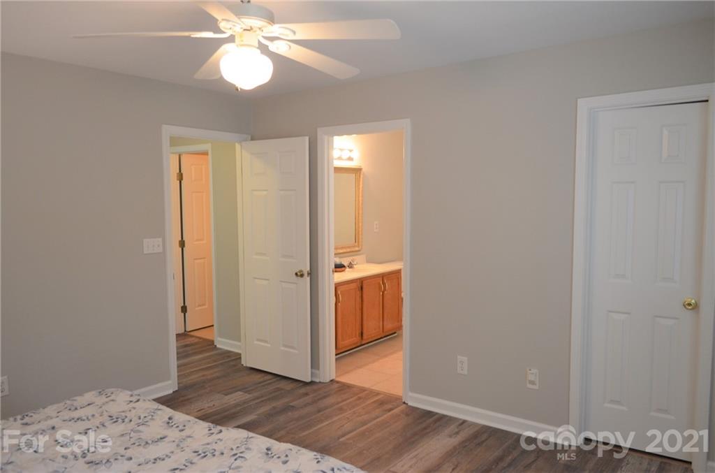 12322 Cardinal Point Road Charlotte, NC 28269 - Photo 27 of 48 Gallery Image 27