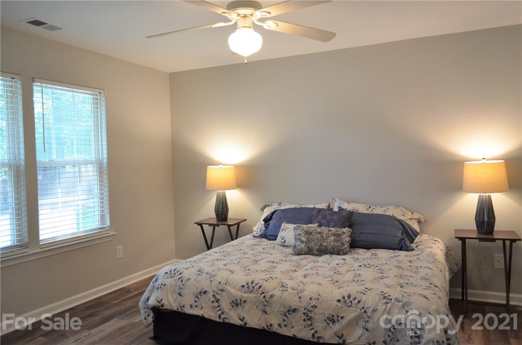 12322 Cardinal Point Road Charlotte, NC 28269 - Photo 28 of 48 Gallery Image 28