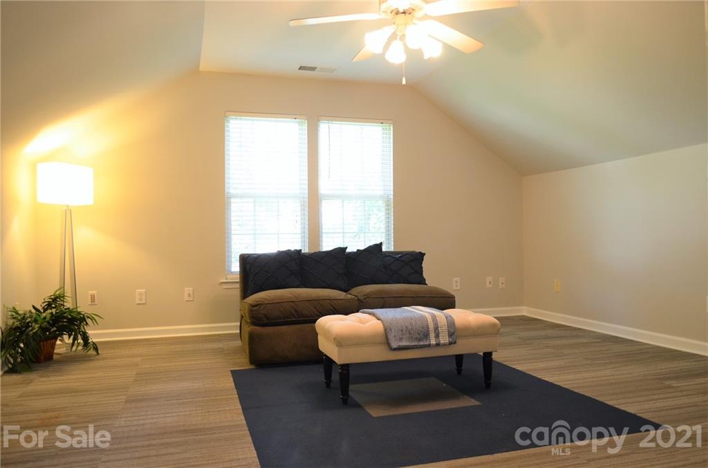 12322 Cardinal Point Road Charlotte, NC 28269 - Photo 41 of 48 Gallery Image 41