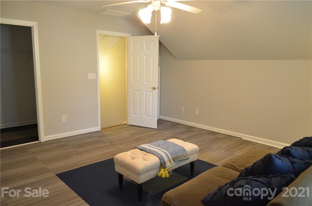 12322 Cardinal Point Road Charlotte, NC 28269 - Photo 43 of 48 Gallery Image 43