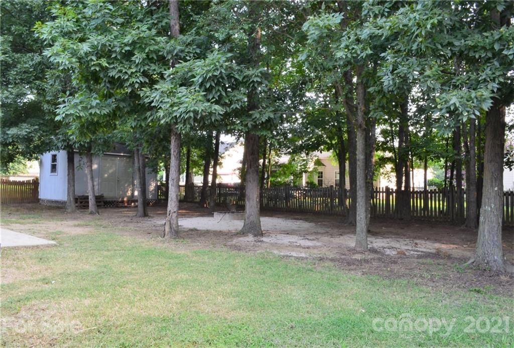 12322 Cardinal Point Road Charlotte, NC 28269 - Photo 47 of 48 Gallery Image 47