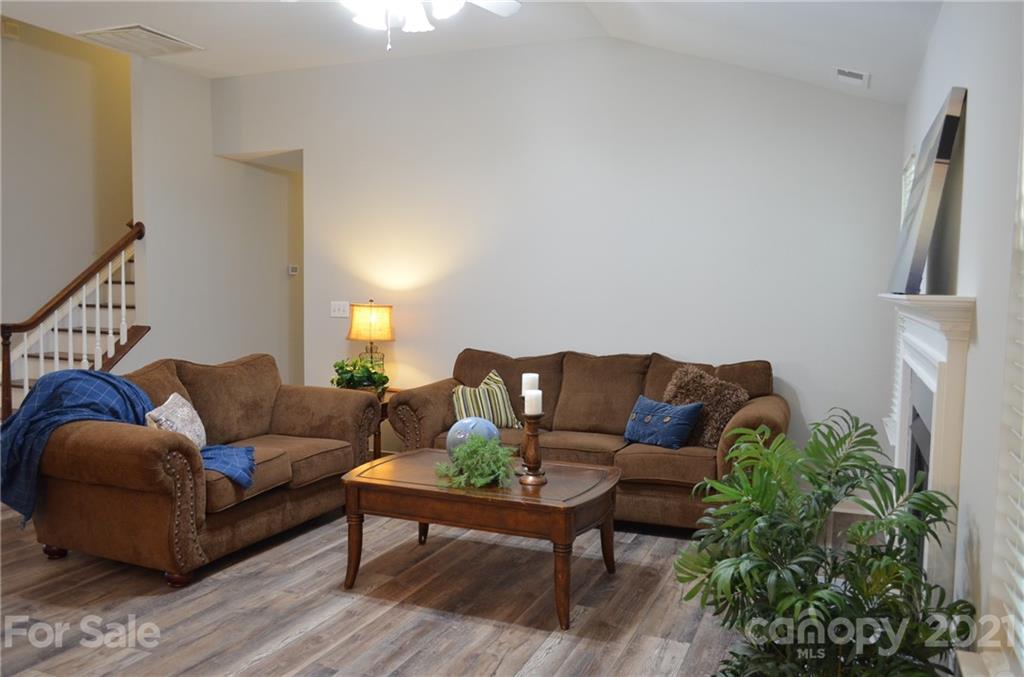 12322 Cardinal Point Road Charlotte, NC 28269 - Photo 7 of 48 Gallery Image 7