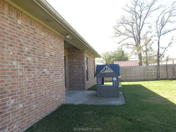 $2,100 | 1105 Hopewell Court, College Station, TX 77845