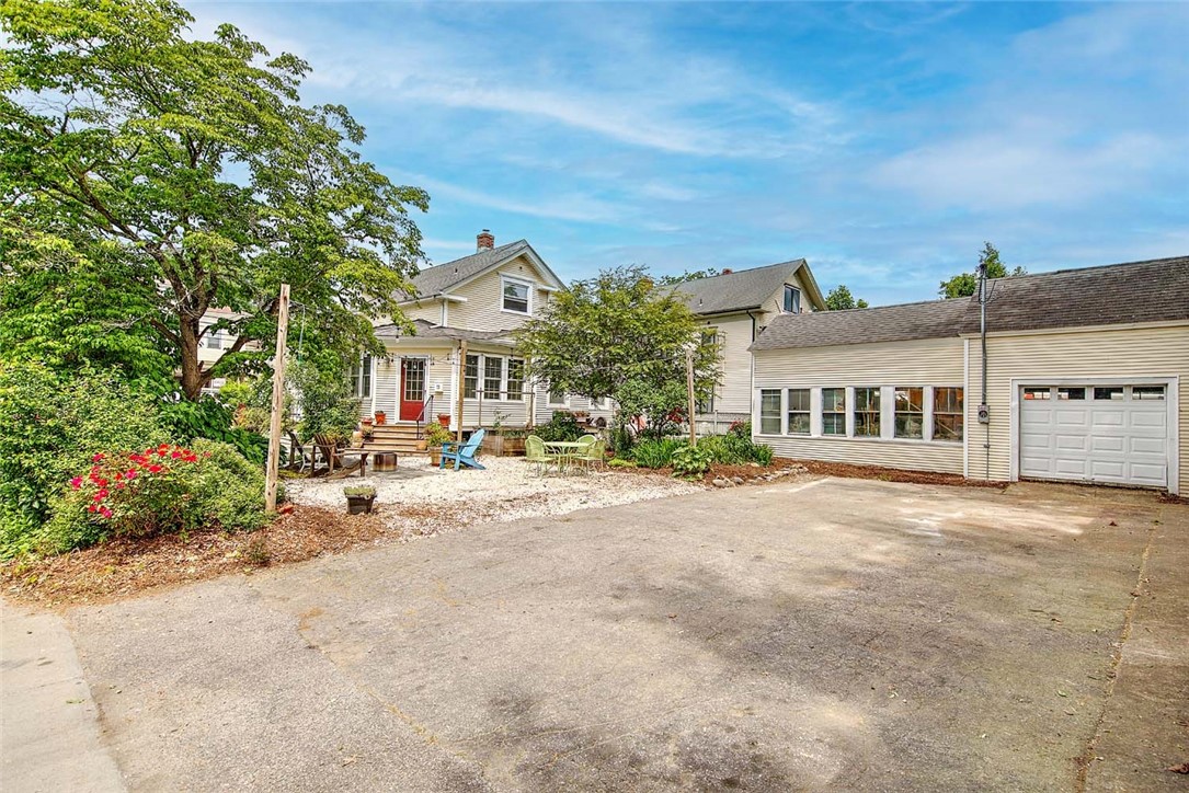 73 Child Street Warren, RI 02885 - Photo 9 of 43